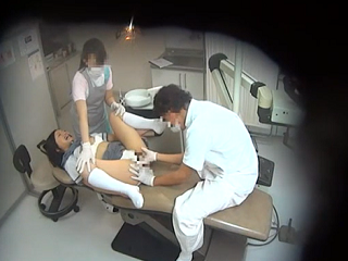 歯科治療に訪れた美少女JKが麻酔を打たれ抵抗できないことをいいことに変態男性医師に好き放題猥褻な行為をされるレイプエッチ 裏アゲサゲ女の子の為のエロ動画