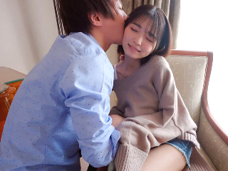 黒井ゆう/鮫島/倉本すみれ　屈託のない爽やかさ笑顔のスレンダー美少女が責められ願望をカミングアウトしてイケメン男優さんに激しく突かれて何度もお漏らししちゃうイチャラブ潮吹きエッチ S-Cute VJAV女性のための無料アダルト動画