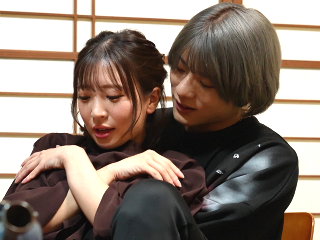 東雲怜弥/小那海あや　同じ美容室に勤める大好きなイケメン同僚と付き合いたての可愛い女の子が初めてのお泊まりデートで温泉旅行へ出かけ貸切檜風呂や脱衣所でイチャイチャ絡み合うカップルのラブラブエッチ EGOIST CLOUD erovideo女性専用アダルト動画